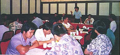 8206-2.jpg (29180 bytes)