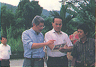 8306-4a.jpg (36297 bytes)