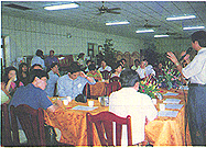 8306-4h.jpg (38588 bytes)