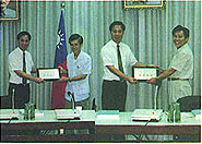 8308-2c.jpg (20565 bytes)