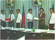 8308-2h.jpg (19503 bytes)